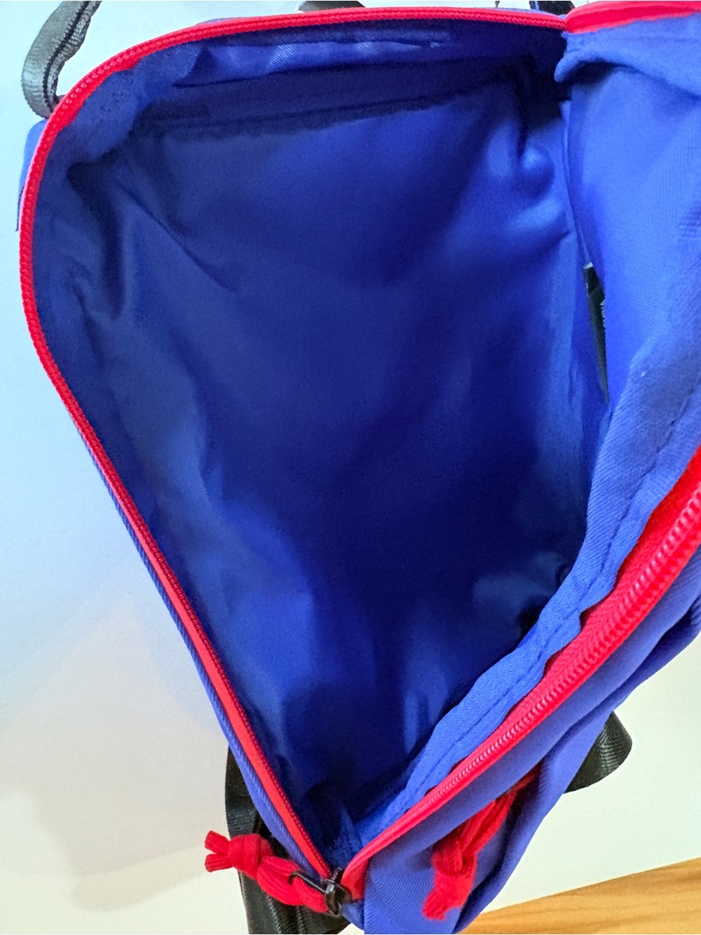 Super Mario Woohoo Slingbag Crossbody with Icon Patch NWT - Picture 5 of 5